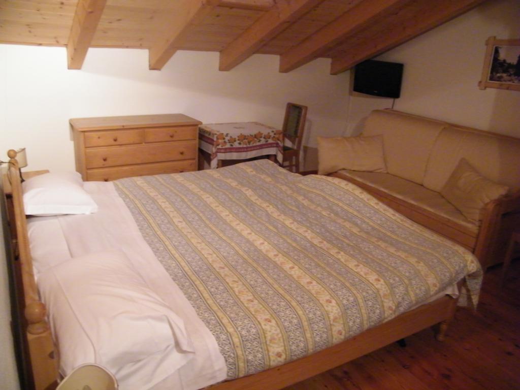 Fattoria Meneguto Agriturismo Degasper Giorgio Кортина-д'Ампеццо Номер фото
